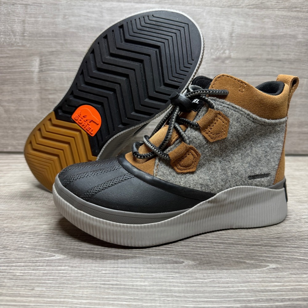 Sorel Out N About Classic Boots Kids 3 Grey Tan Waterproof Felt Suede NY5168-243